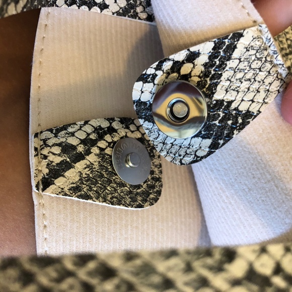 Purse - Picture 3 of 4